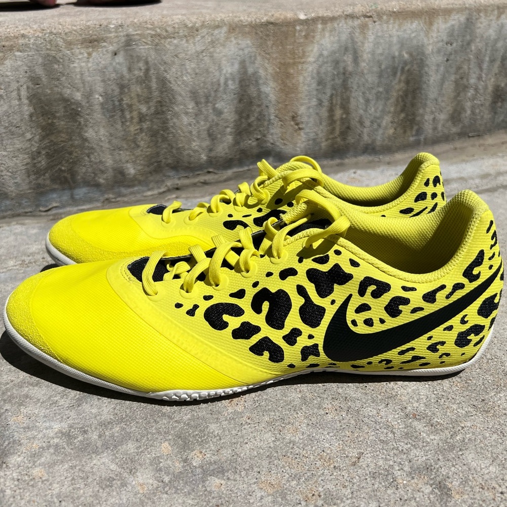 Nike Men’s Indoor Soccer Shoes Yellow Cheetah Print- Size 11- NEVER WORN